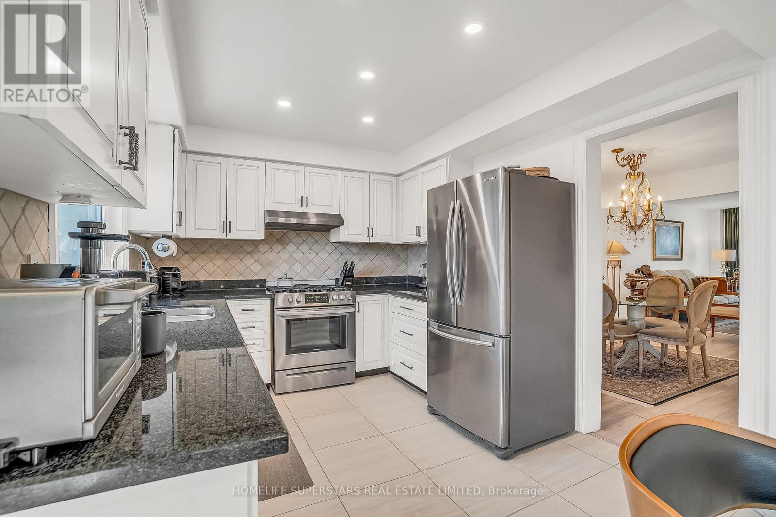 38 Baycroft Lane, Aurora, Ontario  L4G 4P8 - Photo 15 - N12133073