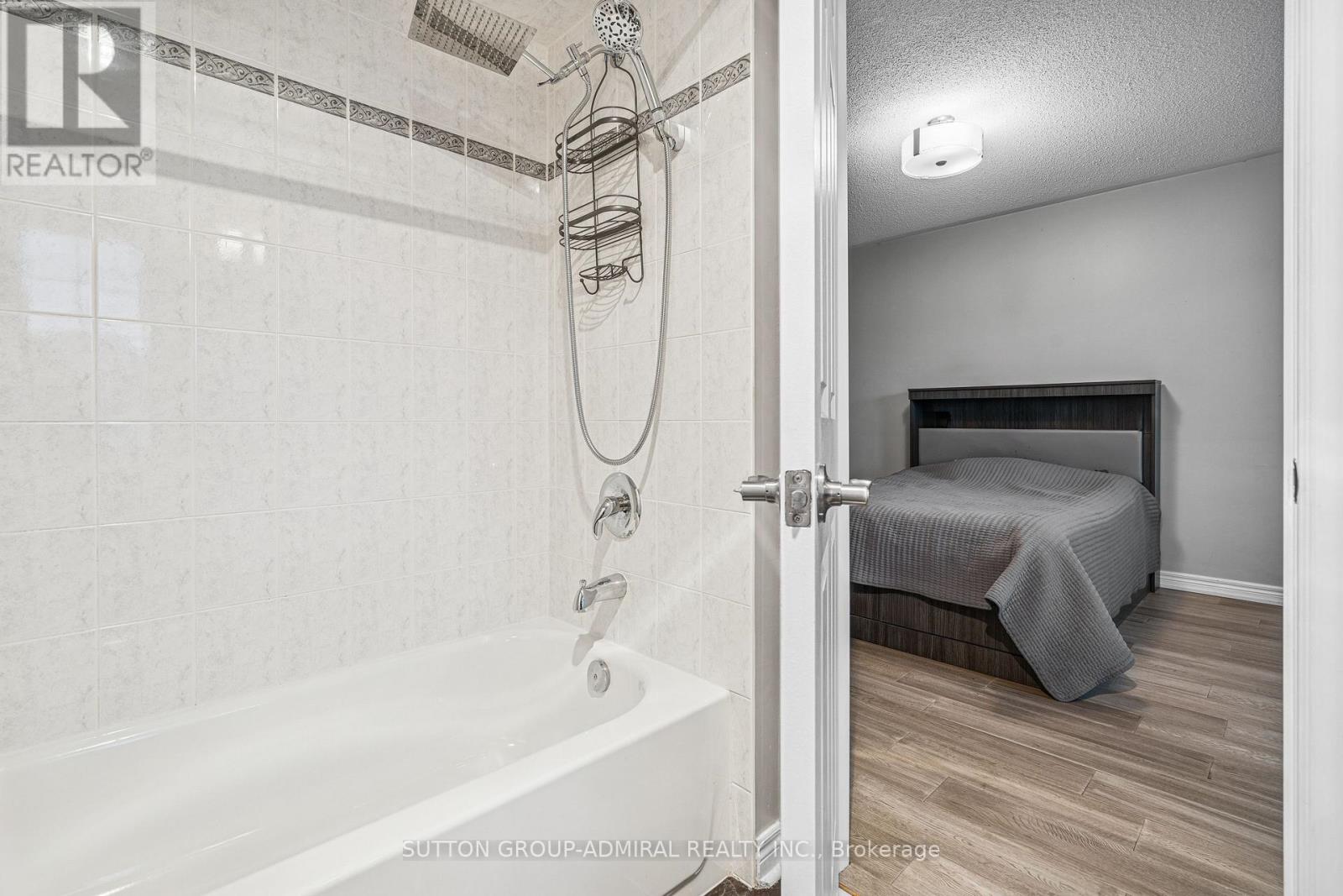 63 Vivaldi Drive, Vaughan, Ontario  L4J 8Z4 - Photo 39 - N12133196