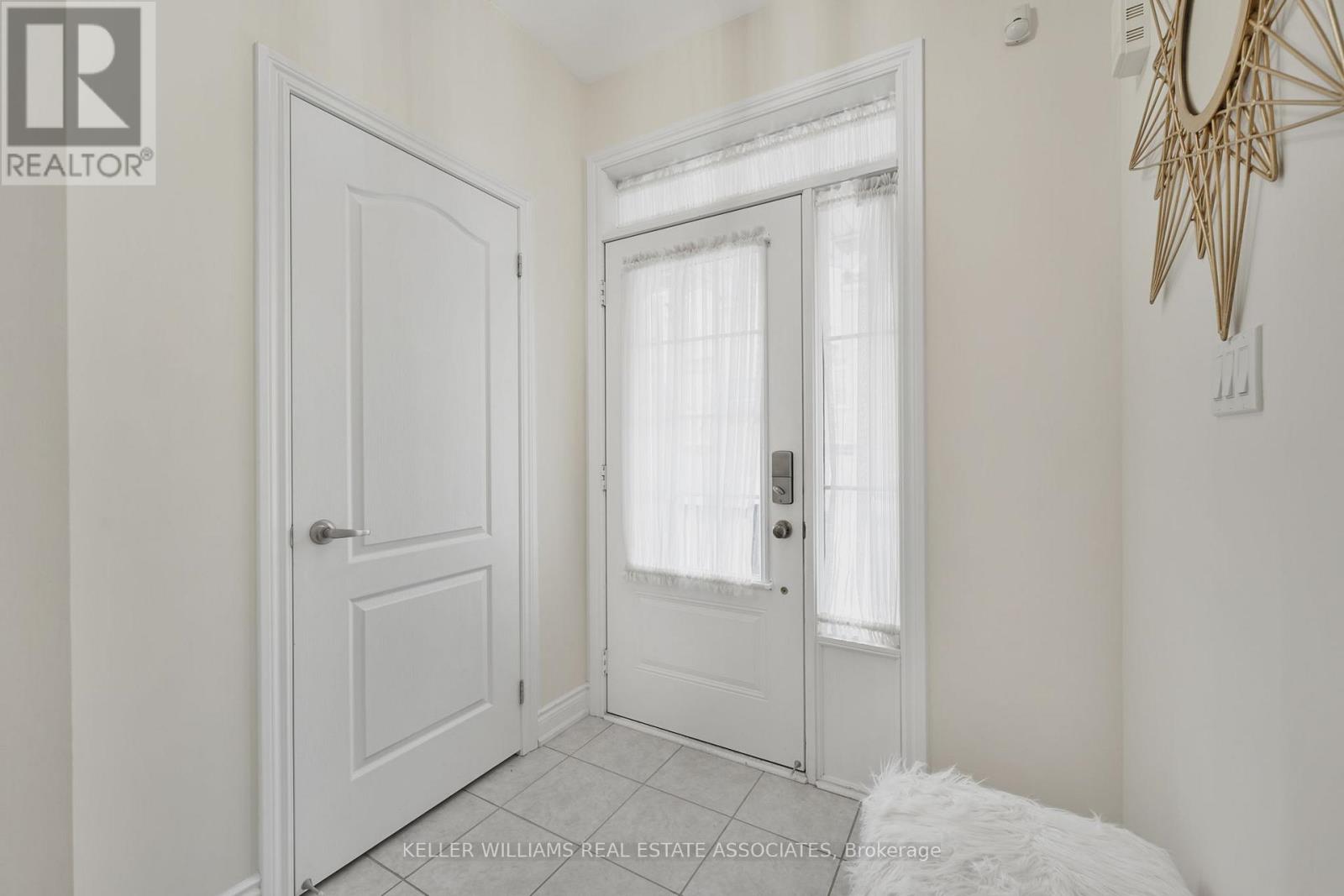 41 Mazarine Lane, Richmond Hill (Westbrook), Ontario  L4S 0G2 - Photo 5 - N12133232