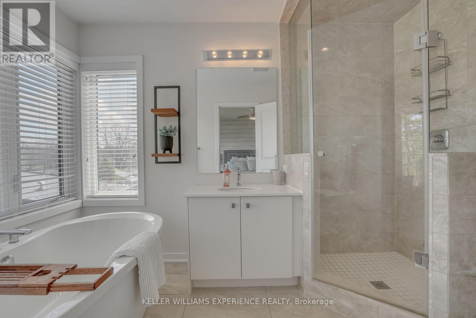 11 Bremont Way, Wasaga Beach, Ontario  L9Z 2H3 - Photo 12 - S12133023