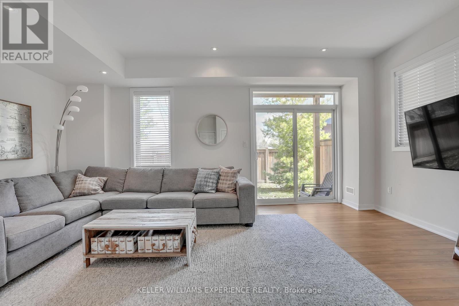11 Bremont Way, Wasaga Beach, Ontario  L9Z 2H3 - Photo 18 - S12133023