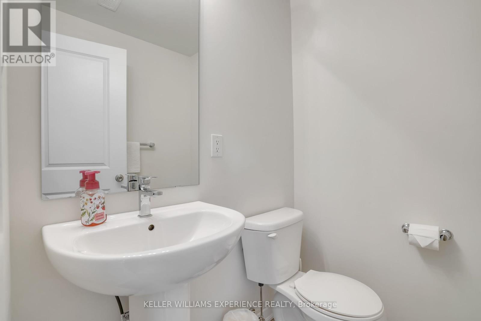 11 Bremont Way, Wasaga Beach, Ontario  L9Z 2H3 - Photo 9 - S12133023