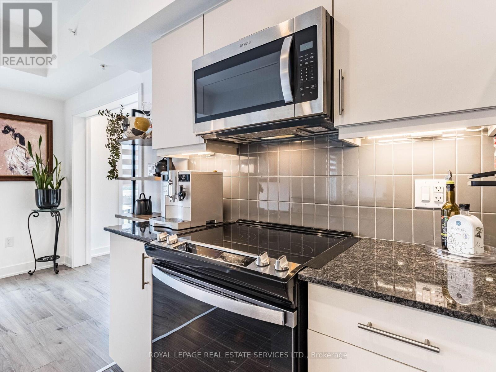 211 - 10 Culinary Lane, Barrie, Ontario  L9J 0K2 - Photo 22 - S12133055