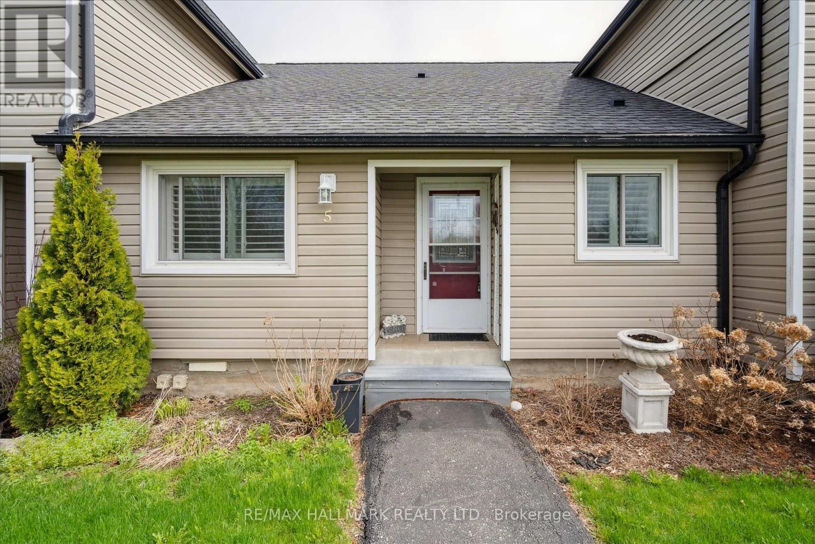 5 - 51 Laguna Parkway, Ramara, Ontario  L0K 1B0 - Photo 9 - S12133071