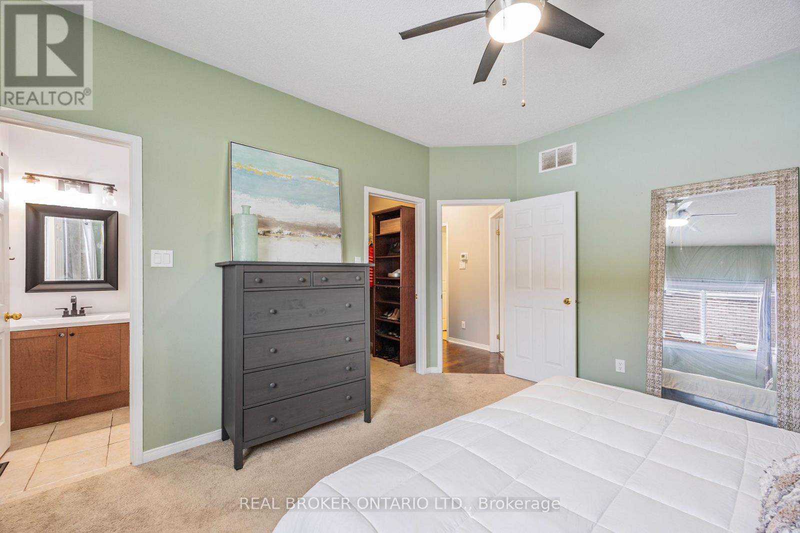 59 Edwards Drive, Barrie (Bayshore), Ontario  L4N 9K8 - Photo 18 - S12133171