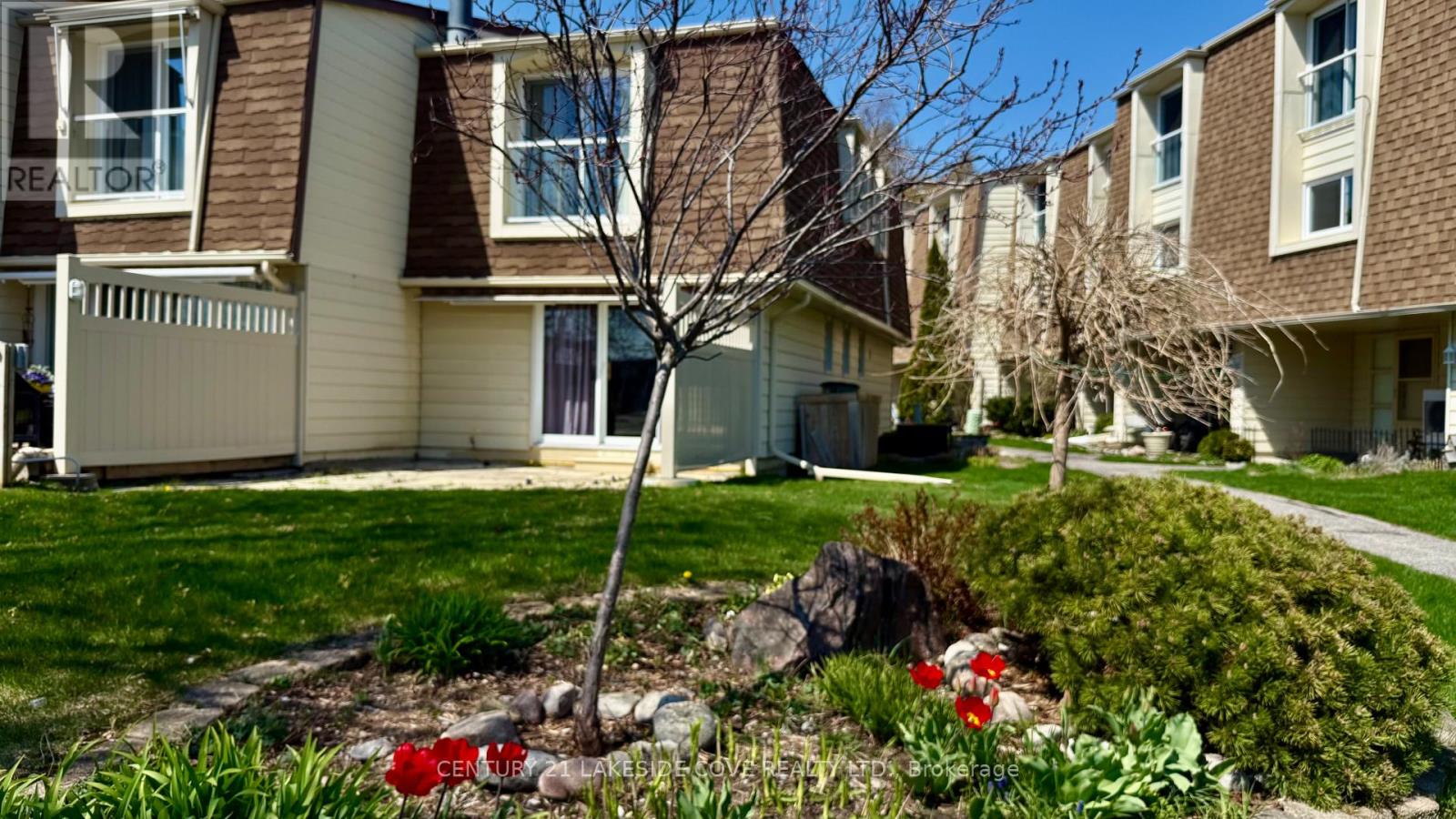 Property at UNIT 5 - 4 PARADISE BOULEVARD image 4