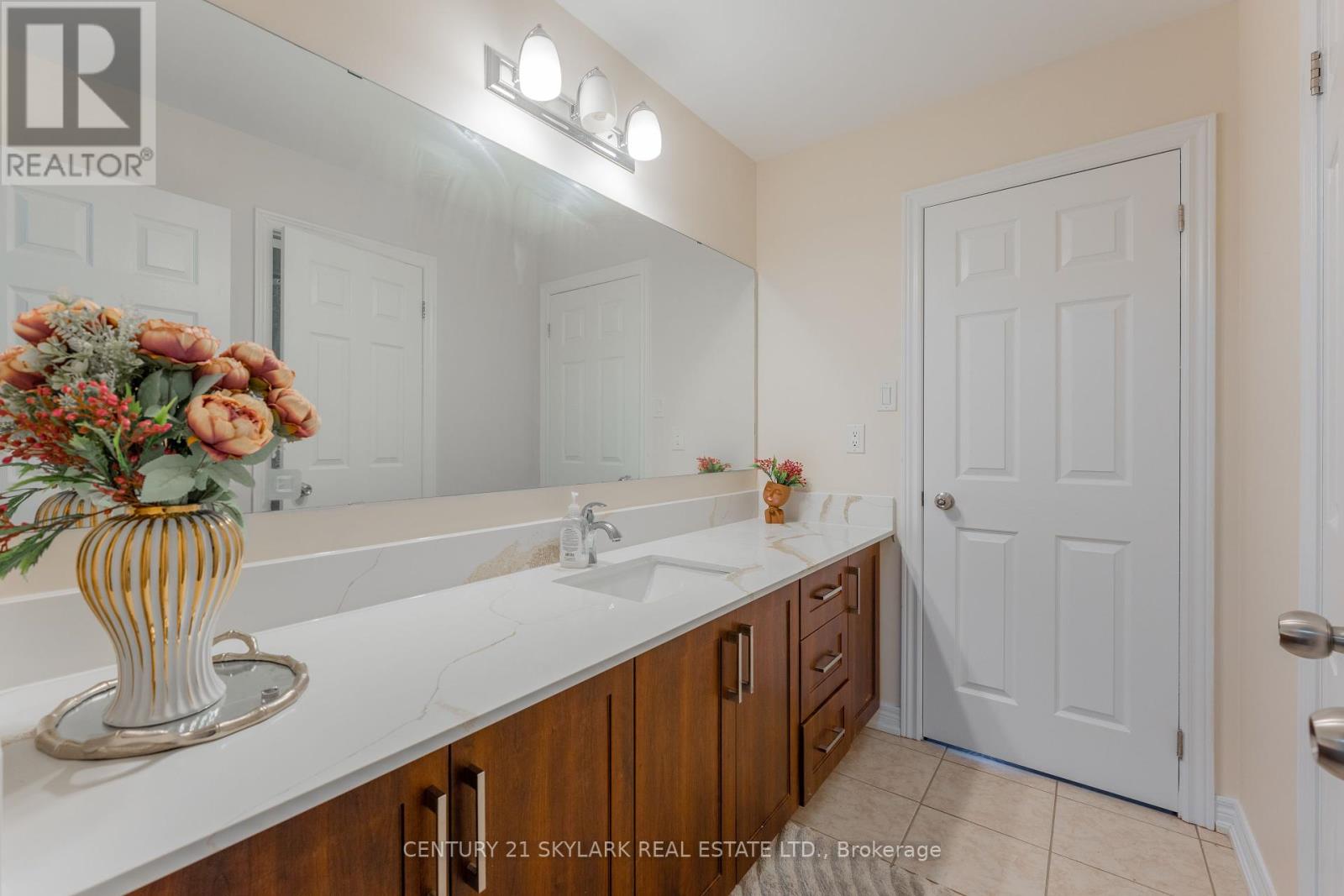 197 Sussexvale Drive, Brampton, Ontario  L6R 3R1 - Photo 24 - W12123971