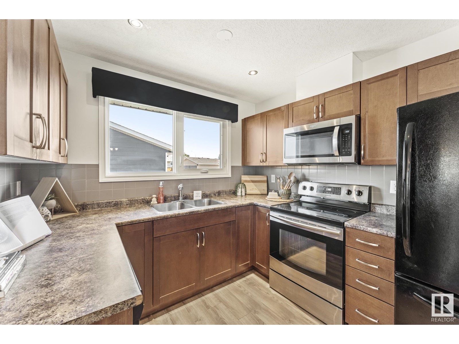 359 Knottwood Rd W Nw, Edmonton, Alberta  T6K 2G4 - Photo 15 - E4435111