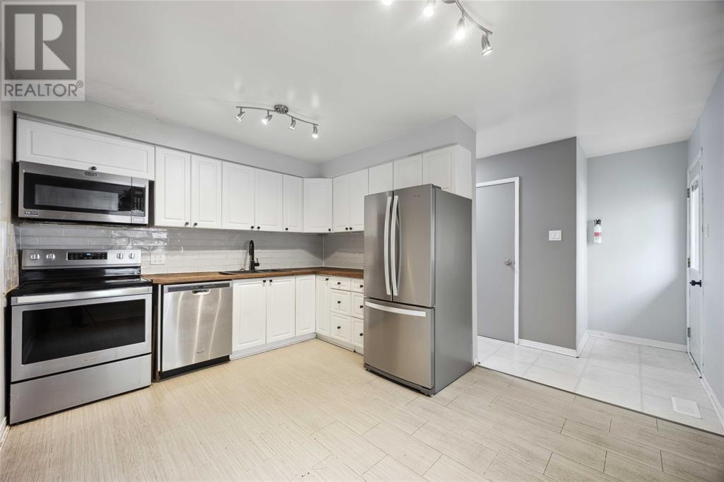 825 Exmouth Street Unit# 27, Sarnia, Ontario  N7T 5R1 - Photo 5 - 25011479