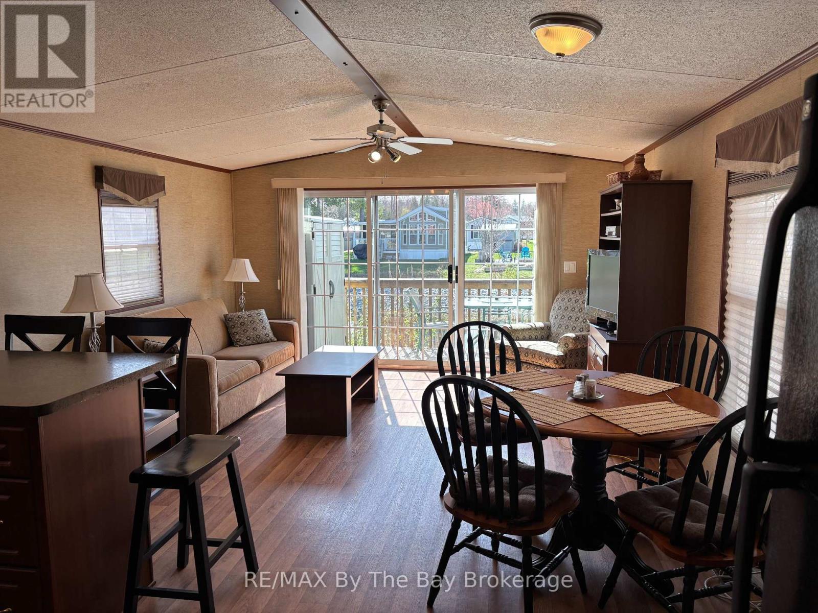 9 Kenora Trail, Wasaga Beach, Ontario  L9Z 1X7 - Photo 10 - S12133310