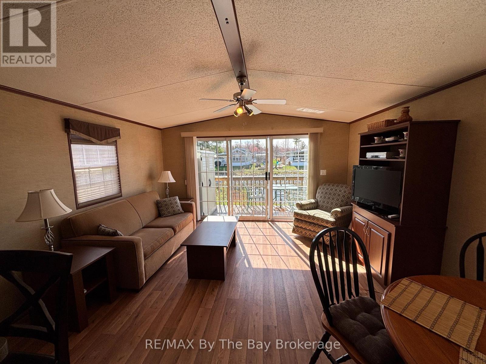 9 Kenora Trail, Wasaga Beach, Ontario  L9Z 1X7 - Photo 14 - S12133310