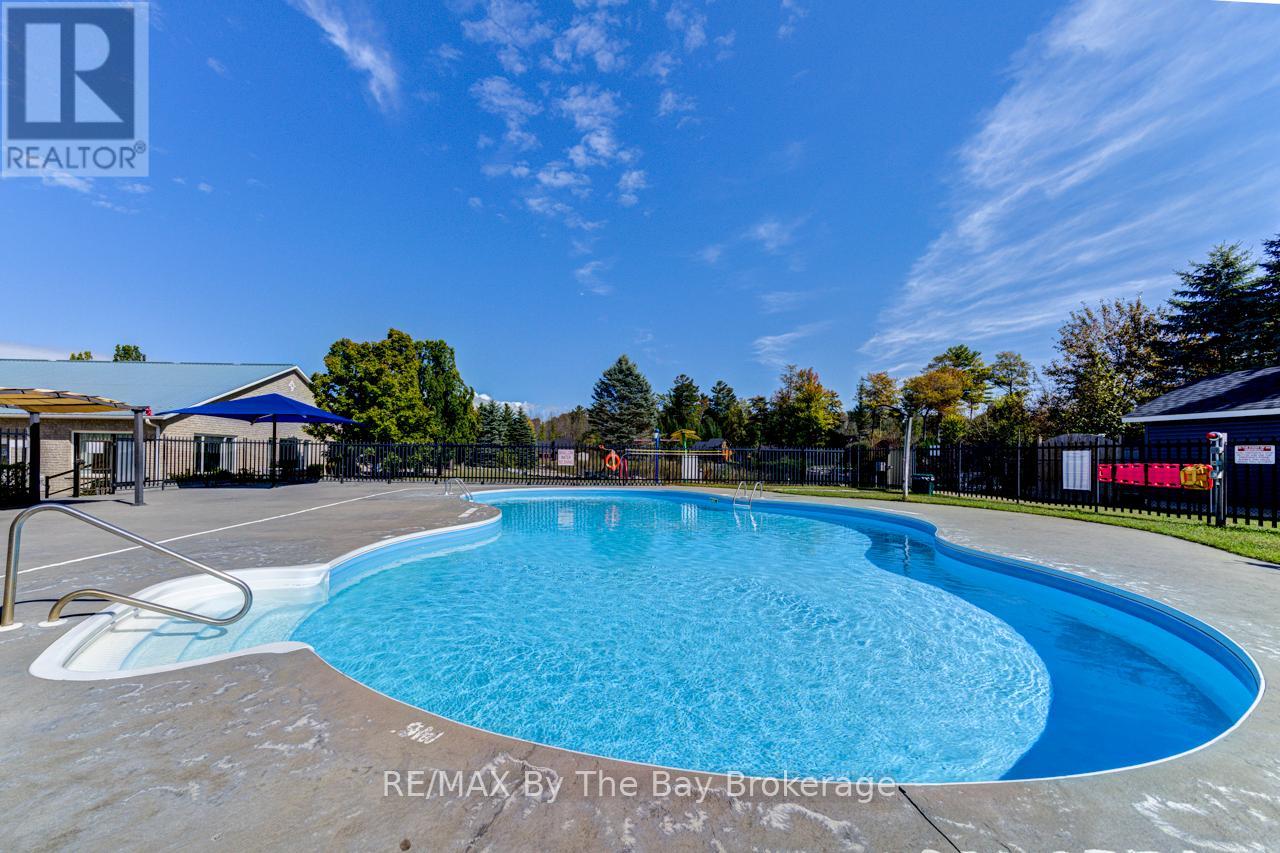 9 Kenora Trail, Wasaga Beach, Ontario  L9Z 1X7 - Photo 38 - S12133310