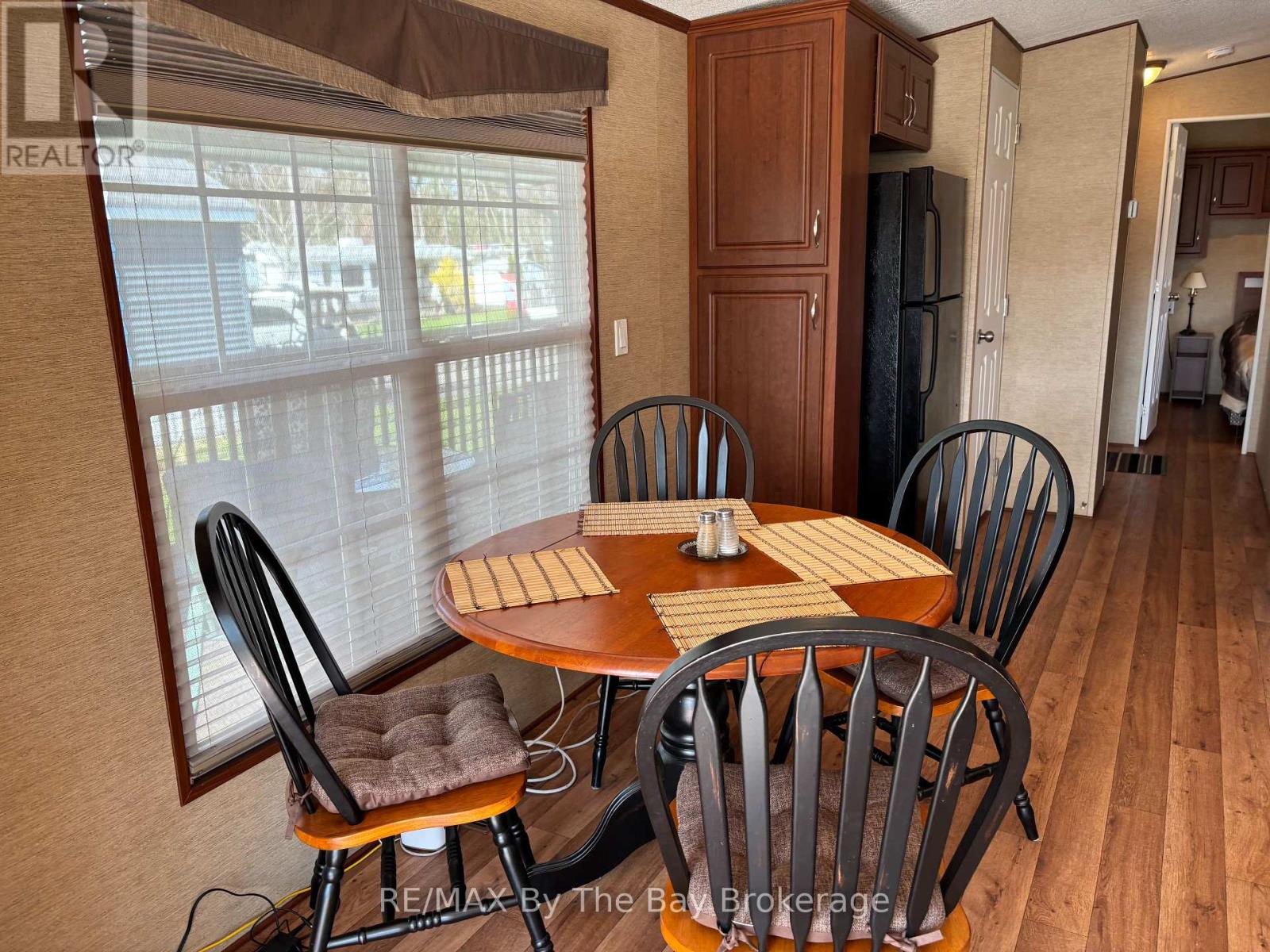 9 Kenora Trail, Wasaga Beach, Ontario  L9Z 1X7 - Photo 8 - S12133310