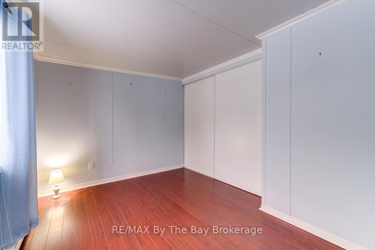 60 Topaz Street, Wasaga Beach, Ontario  L9Z 1X7 - Photo 24 - S12133381
