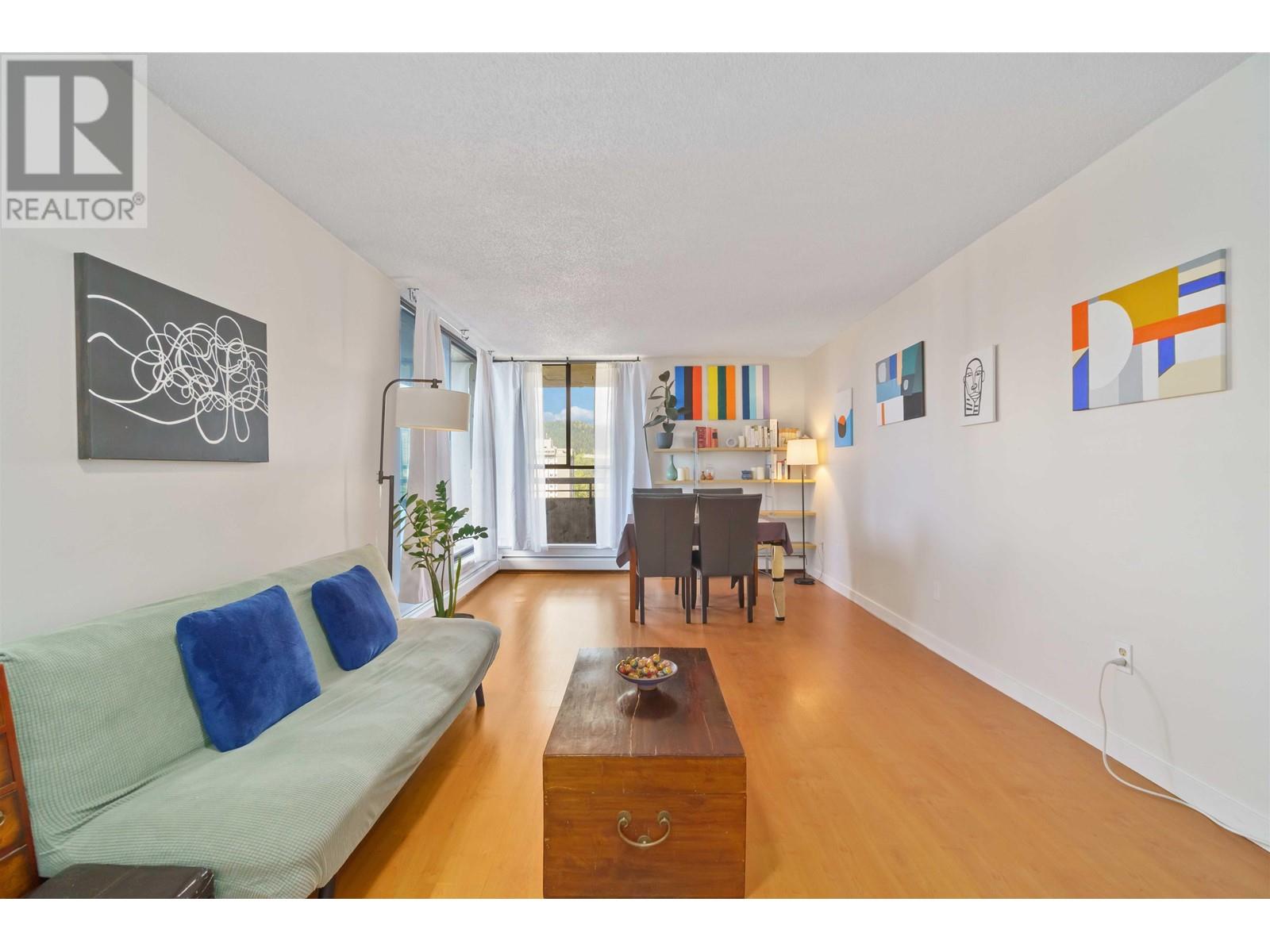 Property at 2002 3755 BARTLETT COURT image 3