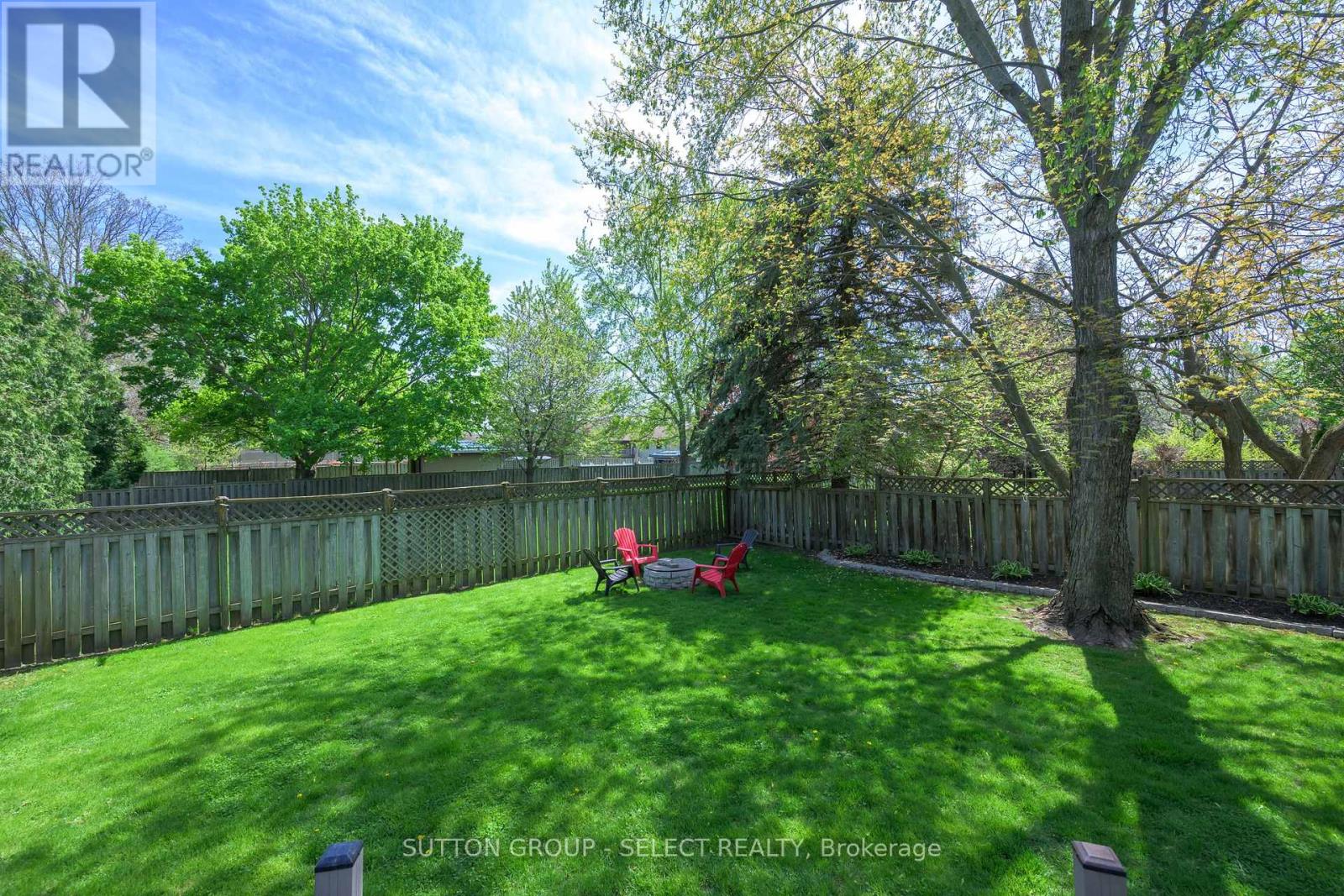 19 Donnybrook Road, London North, Ontario  N5X 3C7 - Photo 11 - X12133277