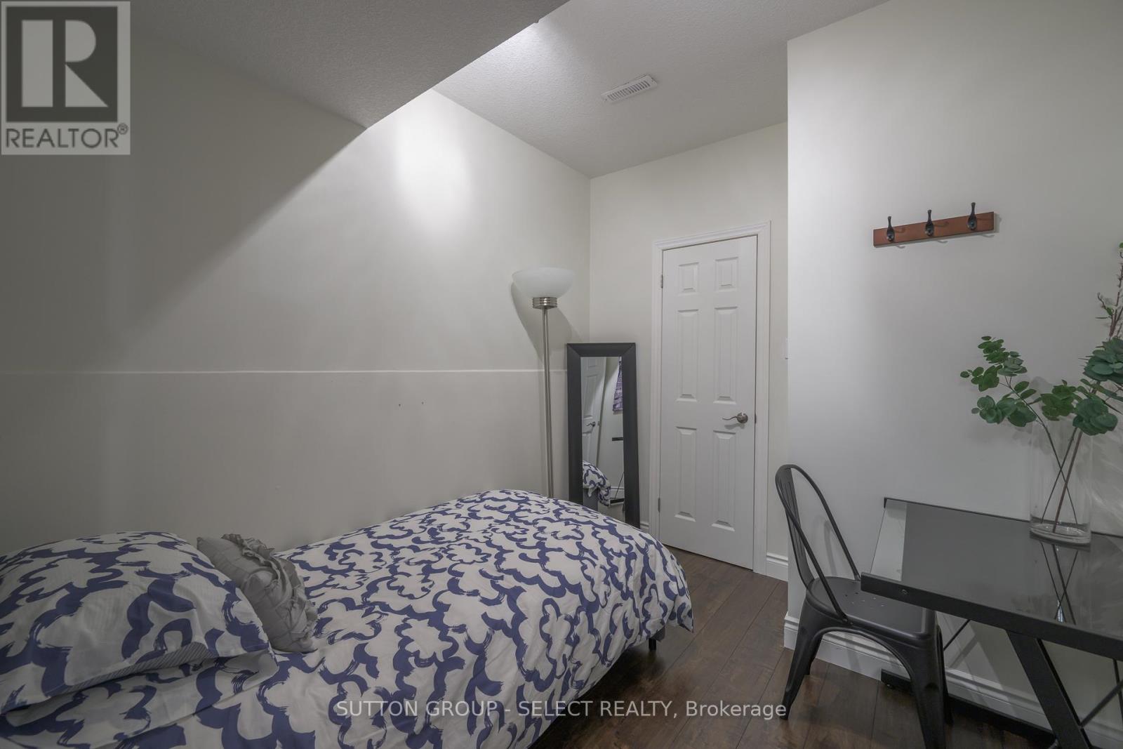 19 Donnybrook Road, London North, Ontario  N5X 3C7 - Photo 41 - X12133277
