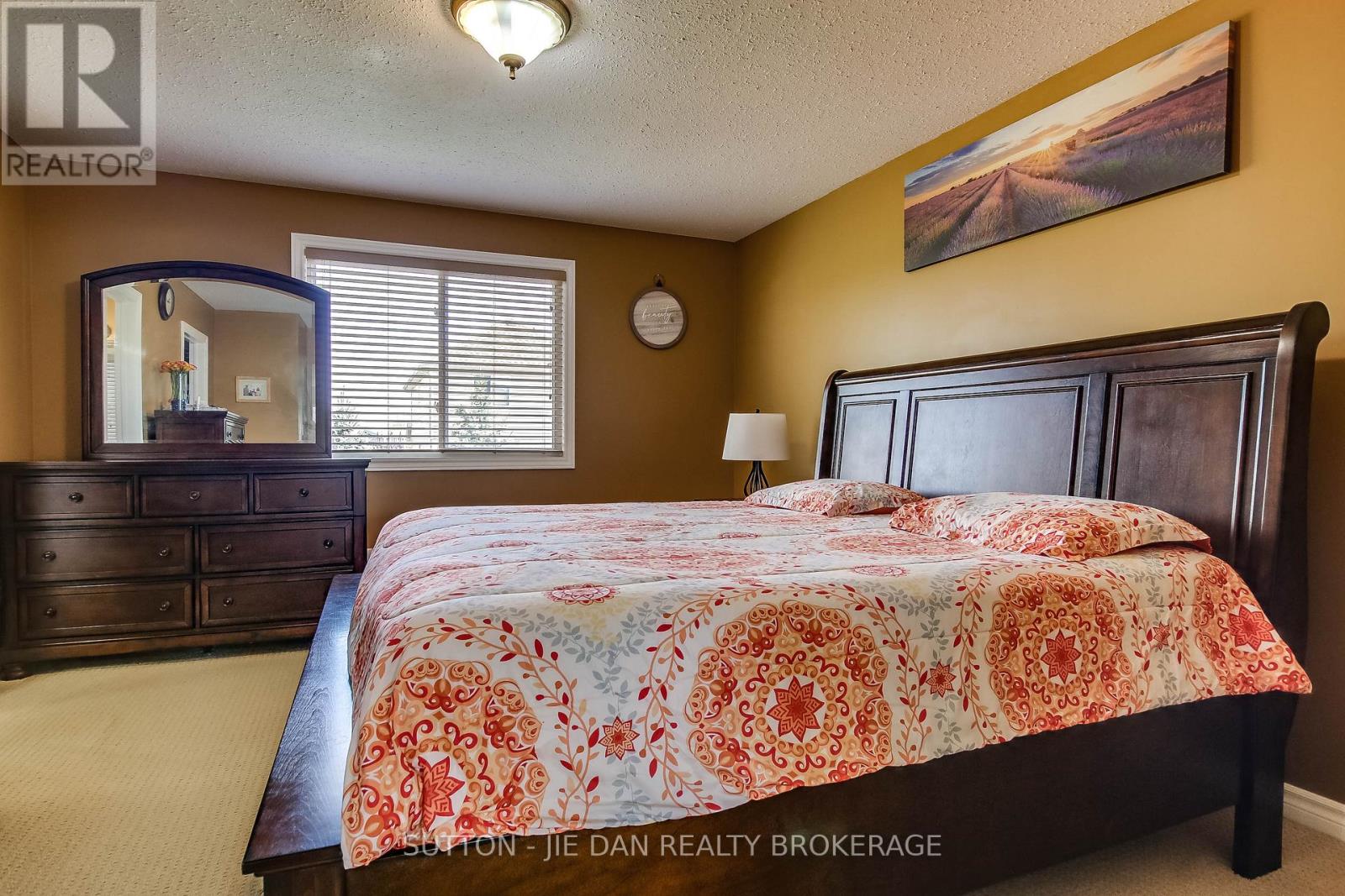1817 Mickleborough Drive, London North, Ontario  N6G 5R4 - Photo 16 - X12133342