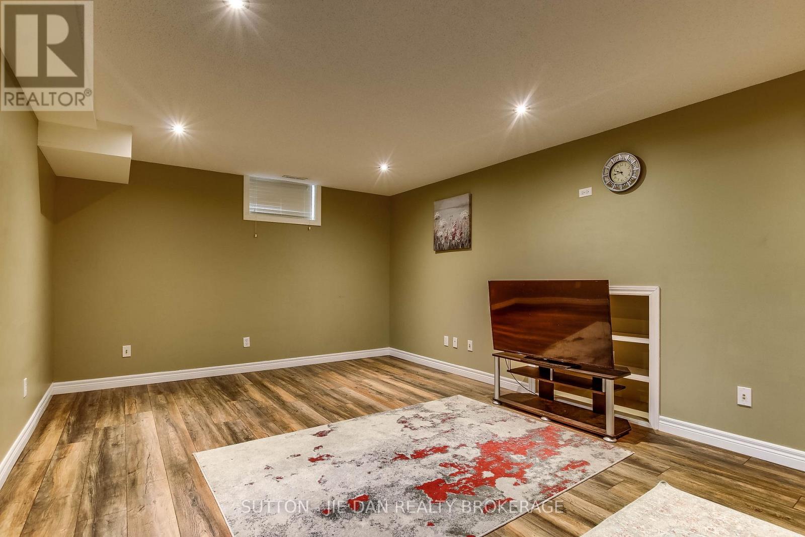 1817 Mickleborough Drive, London North, Ontario  N6G 5R4 - Photo 23 - X12133342