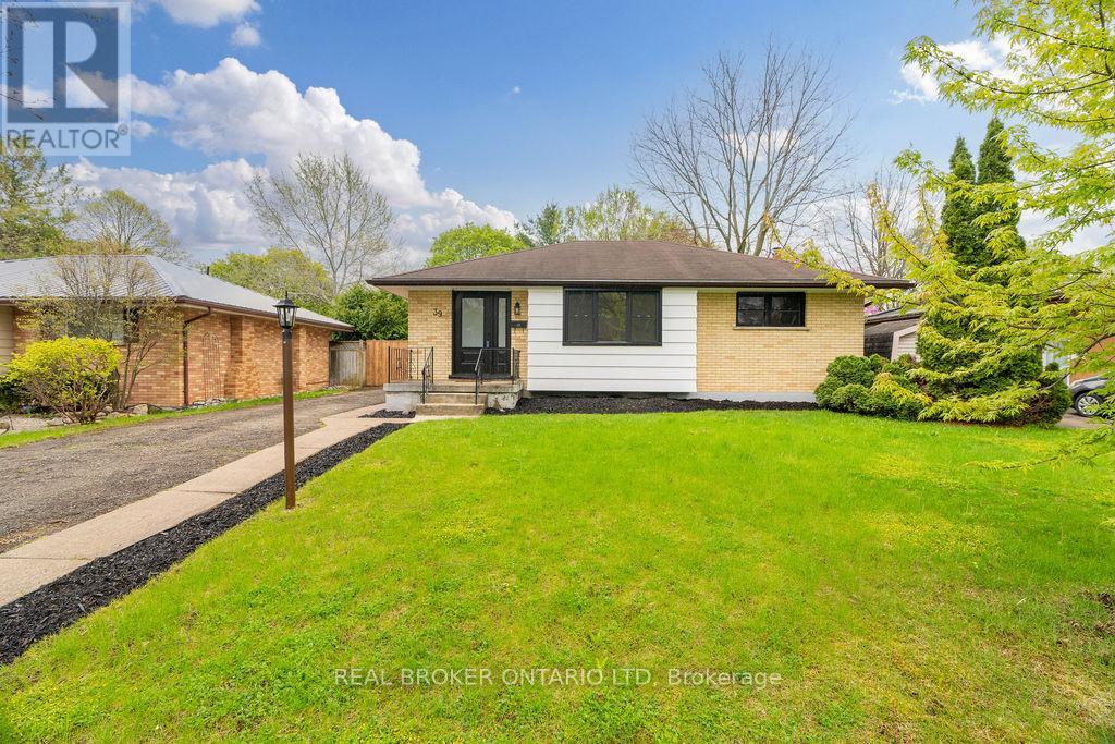 39 Trillium Crescent