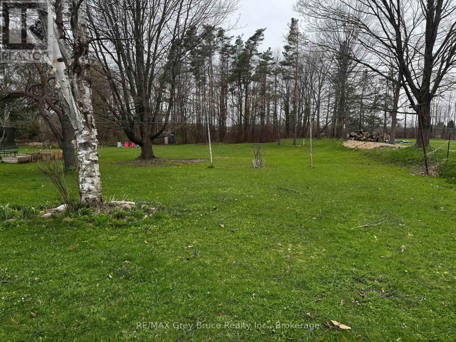 2496 6th Avenue W, Owen Sound, Ontario  N4K 5J6 - Photo 4 - X12133299