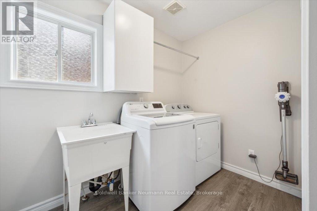 183 Clairfields Drive W, Guelph, Ontario  N1L 0A7 - Photo 17 - X12133314