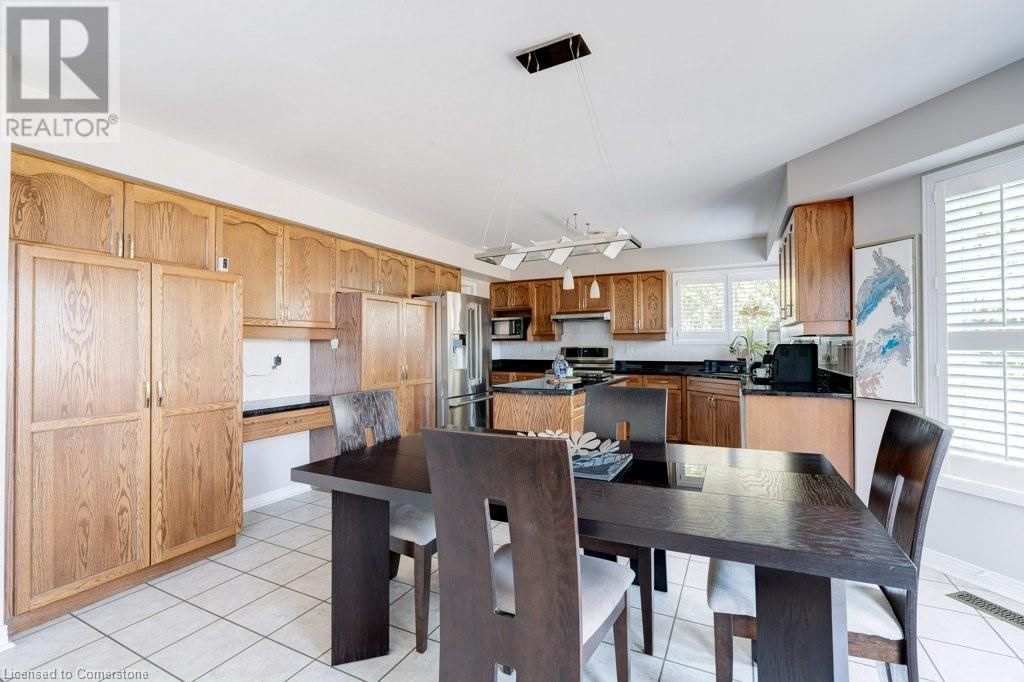 2109 Berwick Drive, Burlington, Ontario  L7M 4B3 - Photo 19 - 40709400