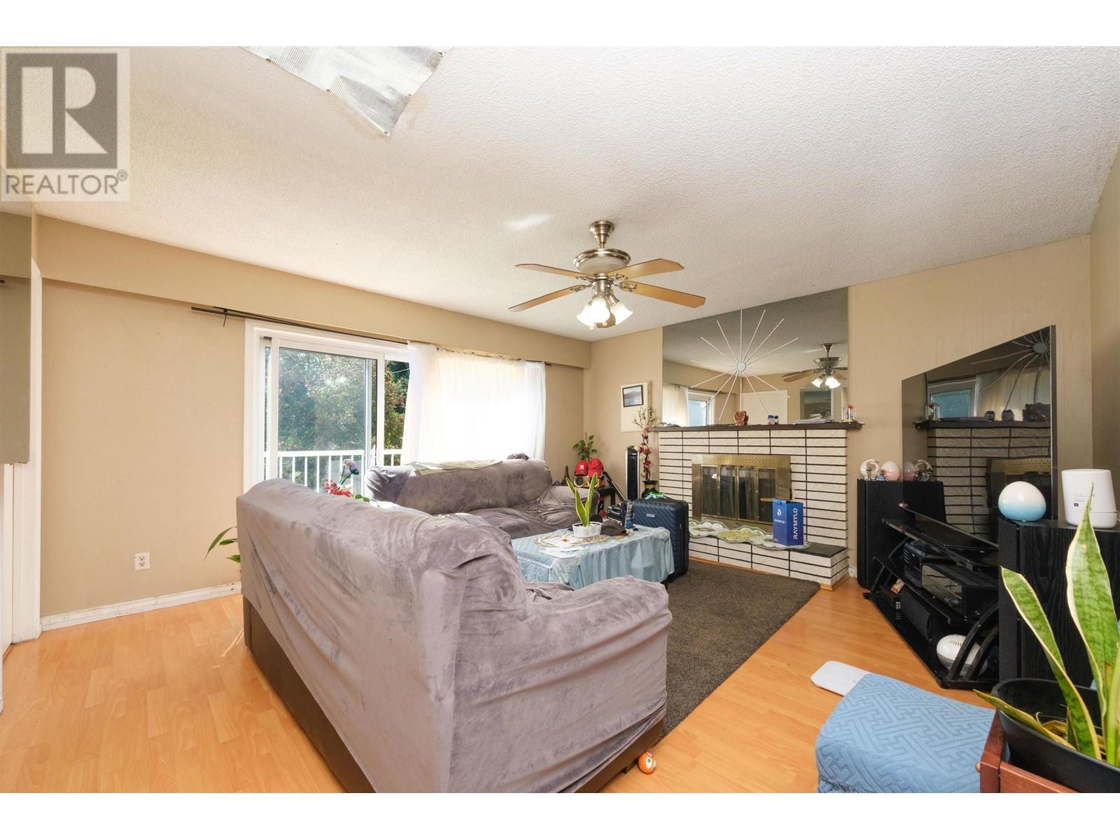 6630 Canada Way, Burnaby, British Columbia  V5E 3P7 - Photo 8 - R3000154
