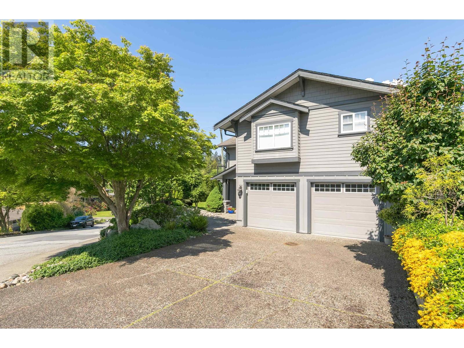 954 Tudor Avenue, North Vancouver, British Columbia  V7R 1X7 - Photo 2 - R3000171