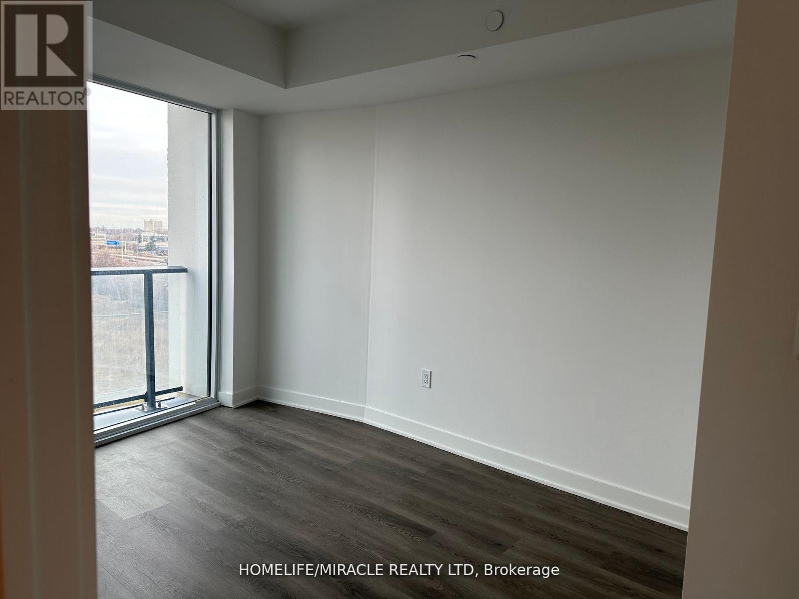 520 - 36 Zorra Street, Toronto, Ontario  M8Z 0G5 - Photo 5 - W12133048