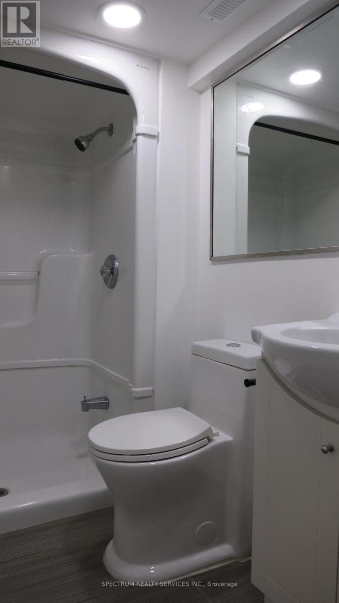 Bsmt - 639 Third Street, Mississauga, Ontario  L5G 1R8 - Photo 11 - W12133070