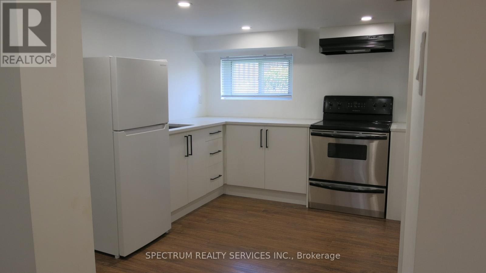 Bsmt - 639 Third Street, Mississauga, Ontario  L5G 1R8 - Photo 6 - W12133070