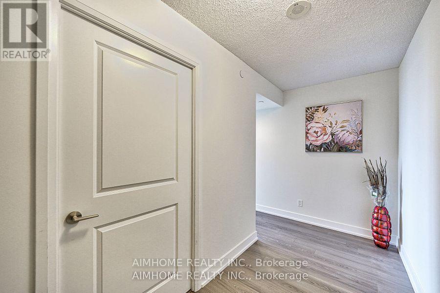 2022 - 2 Eva Road, Toronto, Ontario  M9C 0A9 - Photo 4 - W12133083