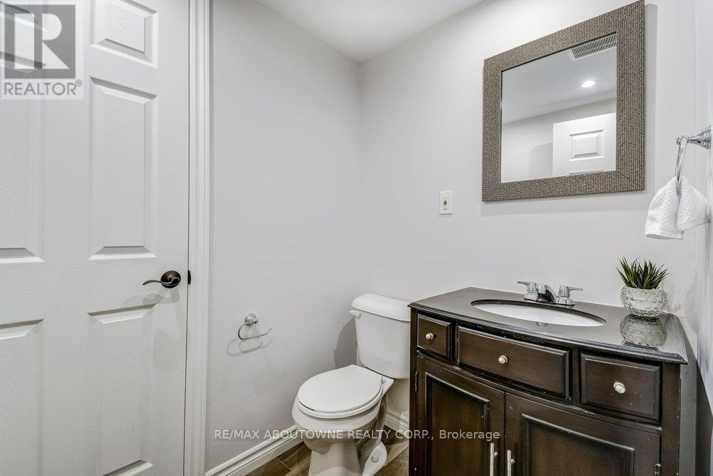 21 Chisholm Street, Oakville, Ontario  L6K 3W2 - Photo 30 - W12133086