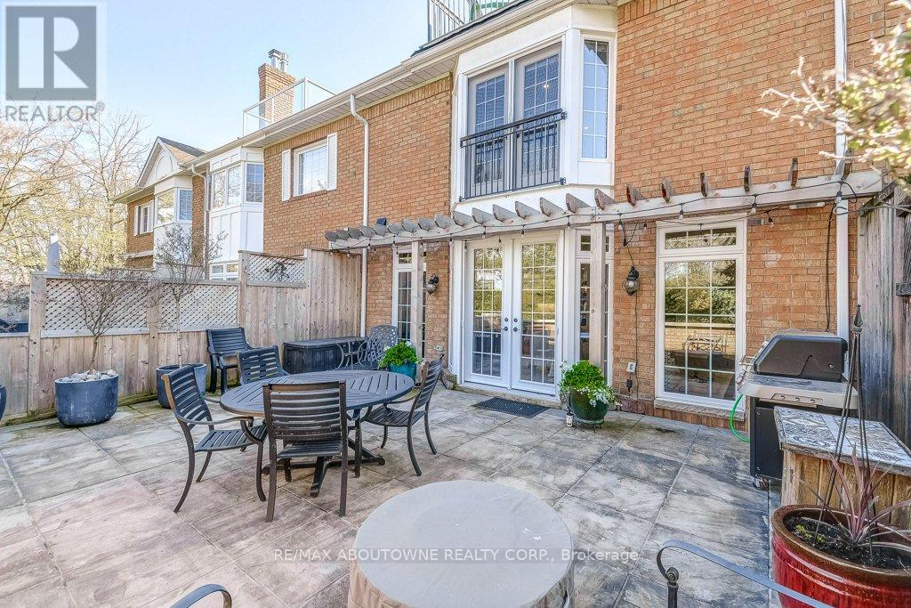 21 Chisholm Street, Oakville, Ontario  L6K 3W2 - Photo 33 - W12133086