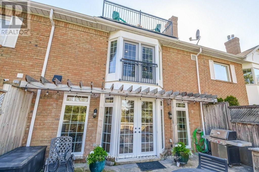 21 Chisholm Street, Oakville, Ontario  L6K 3W2 - Photo 34 - W12133086