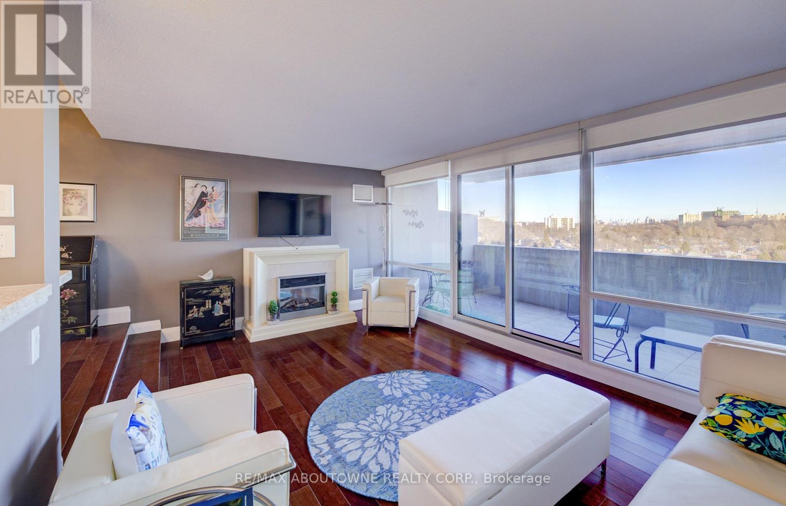 1006 - 260 Scarlett Road, Toronto (Rockcliffe-Smythe), Ontario  M6N 4X6 - Photo 13 - W12133088