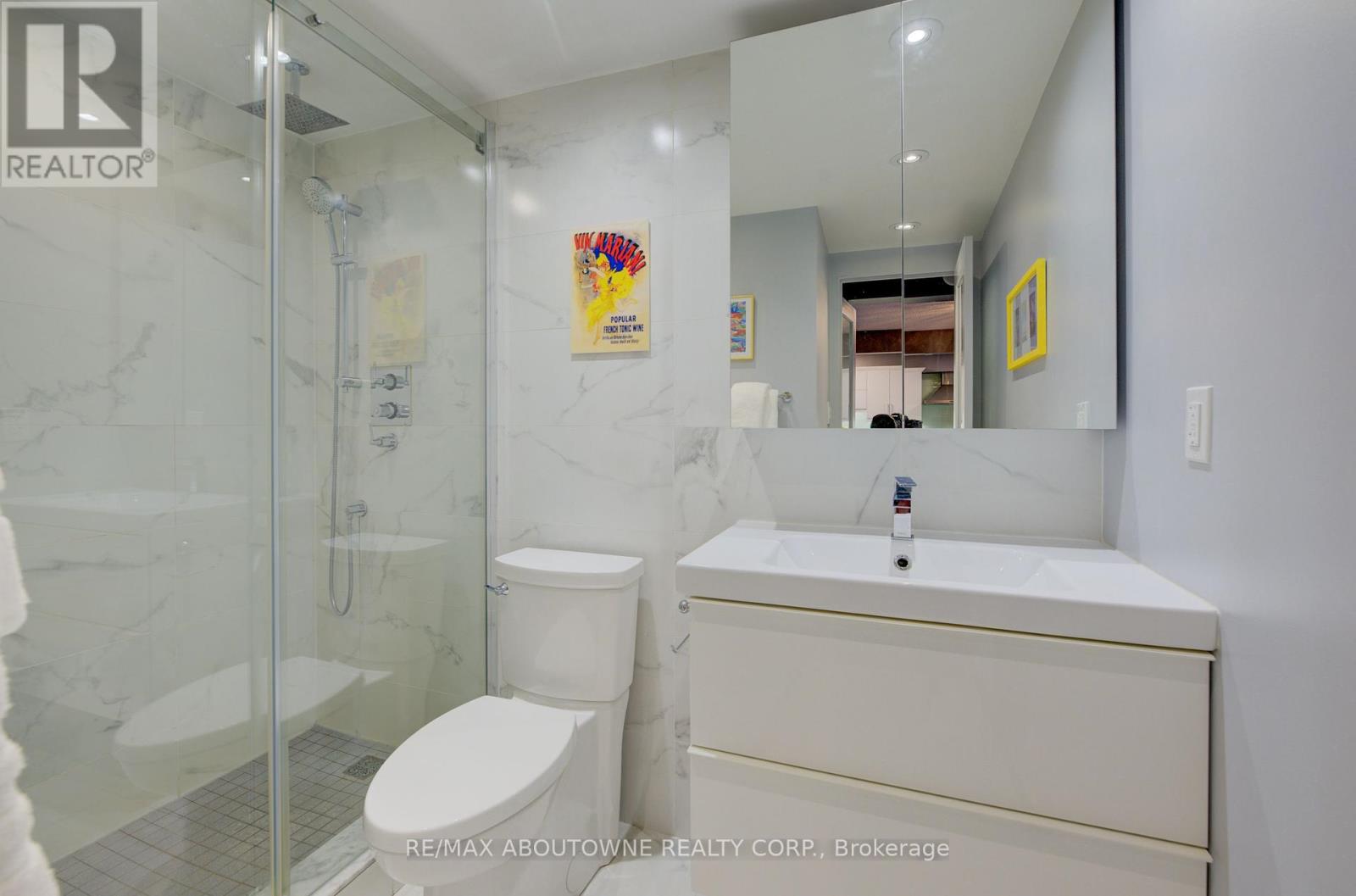 1006 - 260 Scarlett Road, Toronto (Rockcliffe-Smythe), Ontario  M6N 4X6 - Photo 22 - W12133088