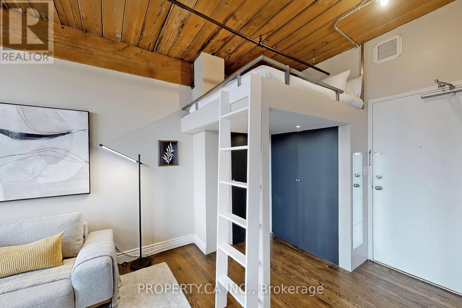 210 - 24 Noble Street, Toronto, Ontario  M6K 2C8 - Photo 14 - W12133112
