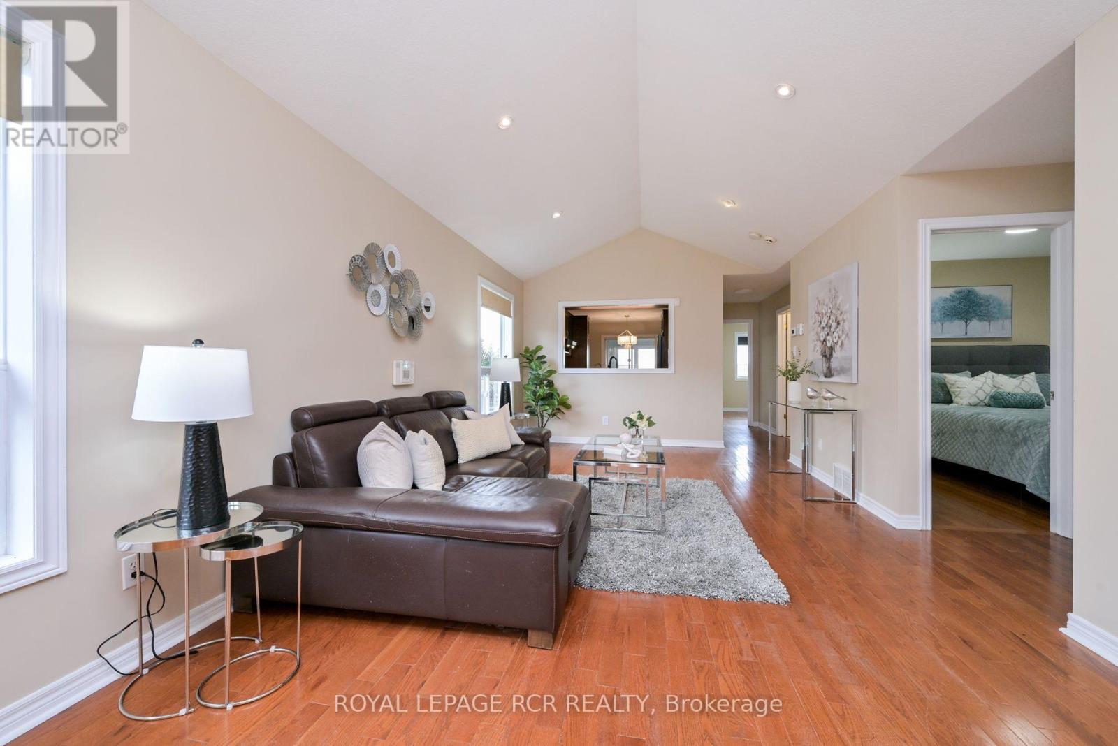 31 Murray Court, Orangeville, Ontario  L9W 0A1 - Photo 8 - W12133119