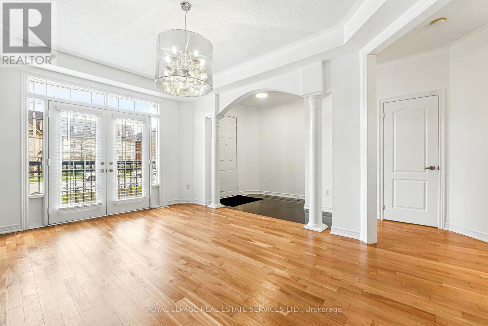 Property at 3349 EGLINTON AVENUE W image 5