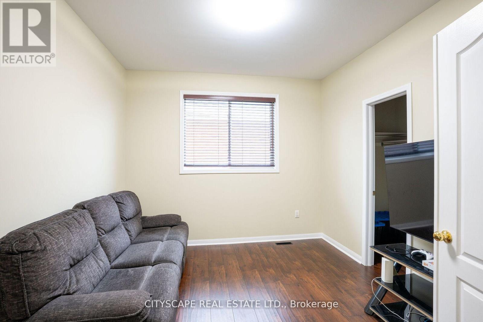 20 Binnery Drive, Brampton, Ontario  L6P 1A3 - Photo 10 - W12133237