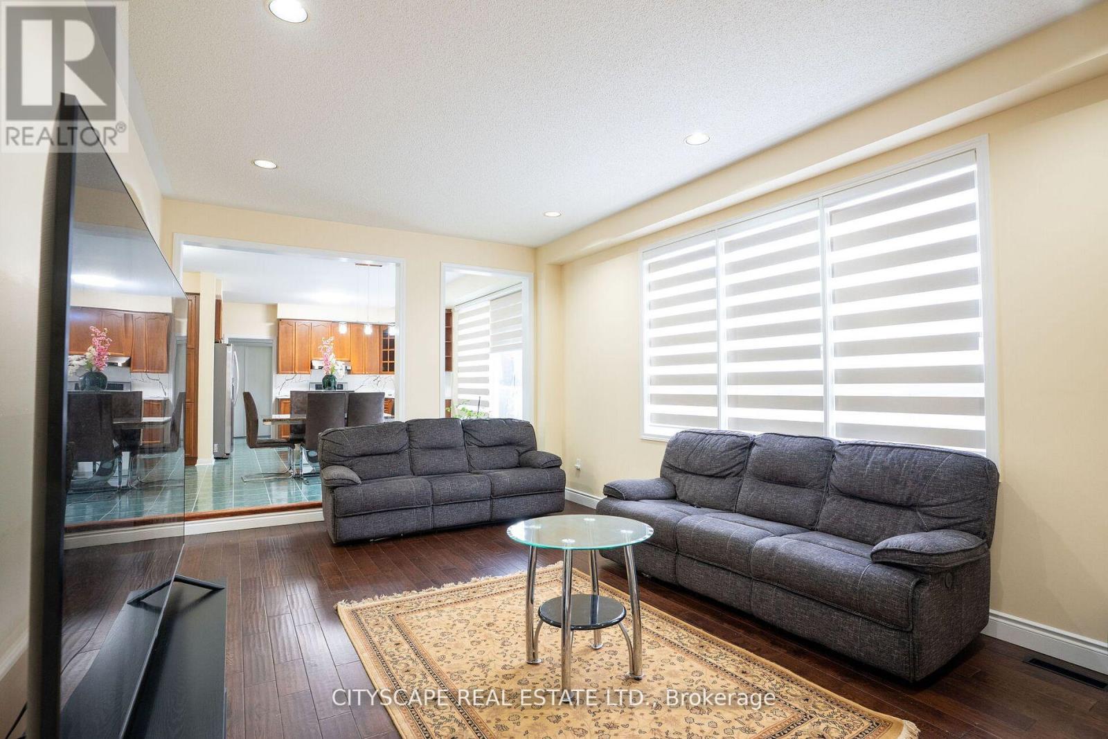 20 Binnery Drive, Brampton, Ontario  L6P 1A3 - Photo 12 - W12133237