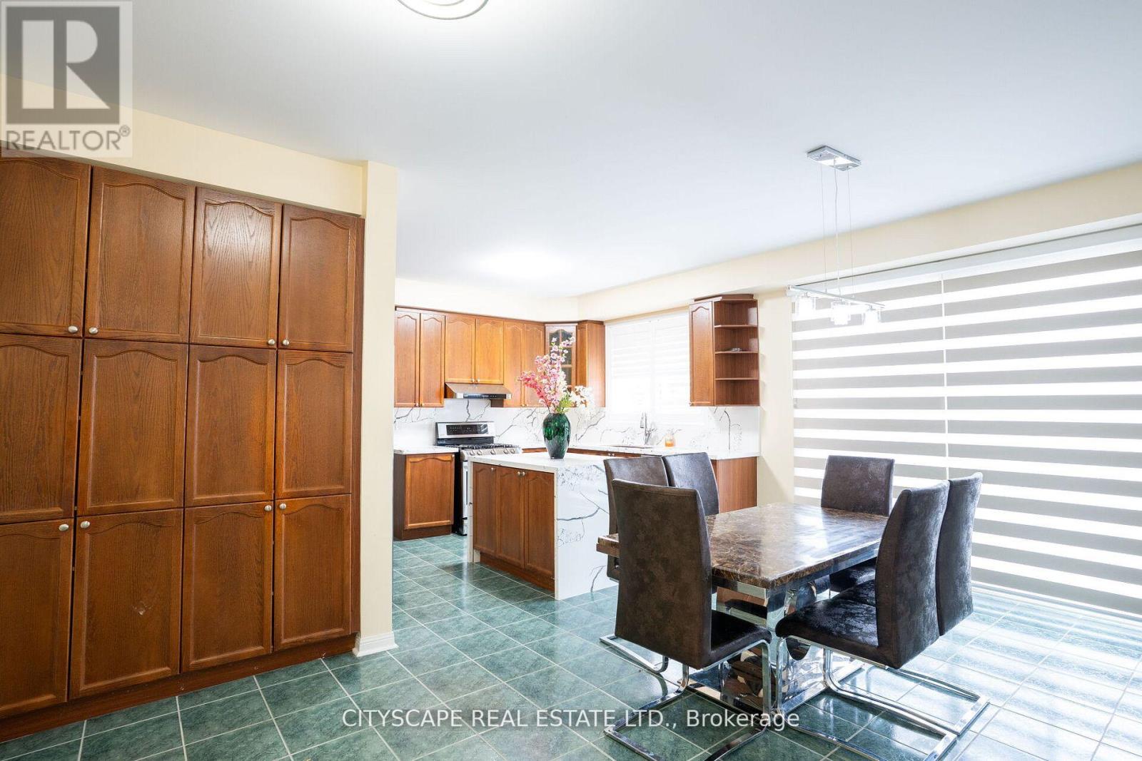 20 Binnery Drive, Brampton, Ontario  L6P 1A3 - Photo 16 - W12133237