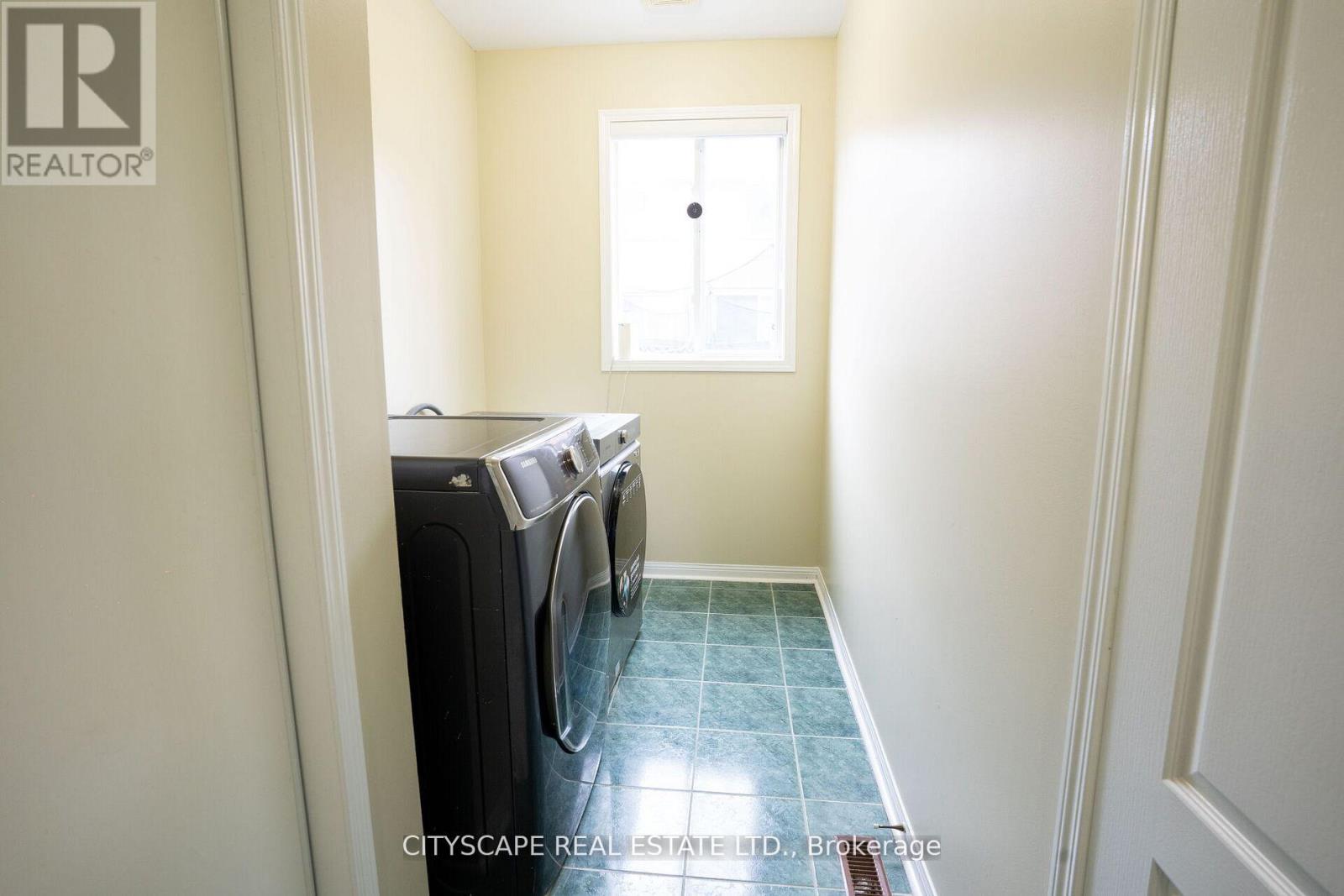 20 Binnery Drive, Brampton, Ontario  L6P 1A3 - Photo 21 - W12133237