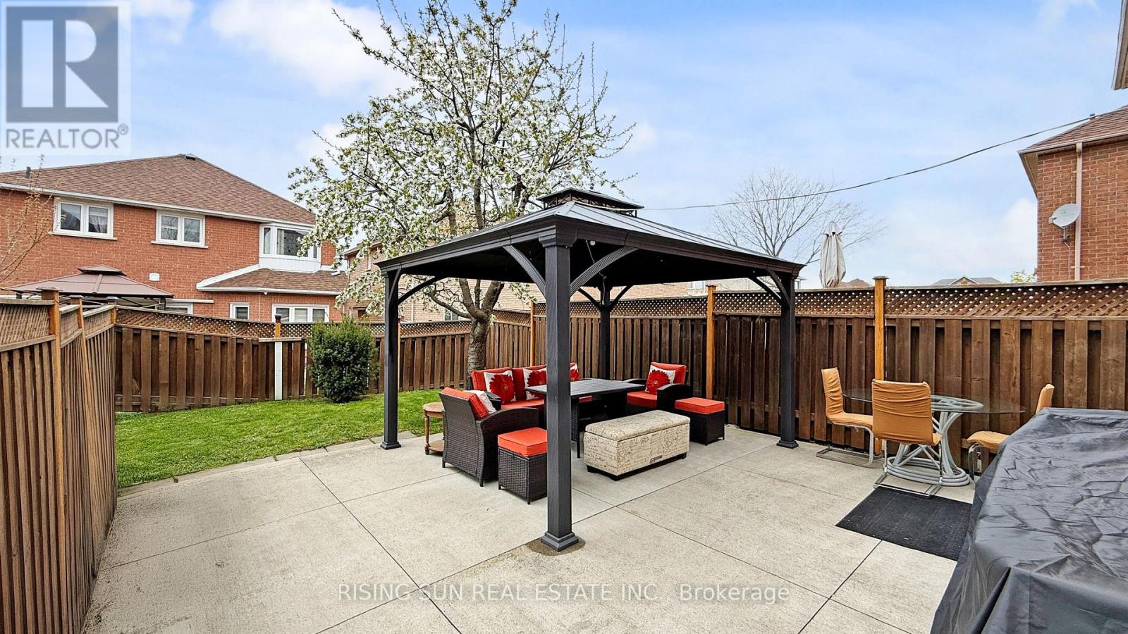 11 Kitto Court, Brampton, Ontario  L6Y 5A9 - Photo 37 - W12133240