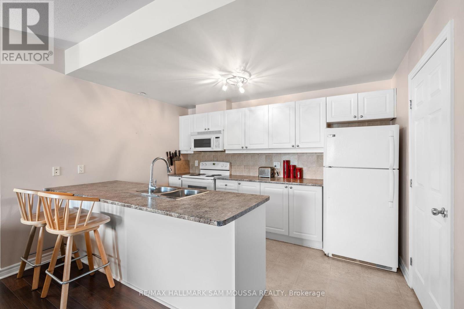 E - 1103 Stittsville Main Street, Ottawa, Ontario  K2S 0C7 - Photo 10 - X12133361