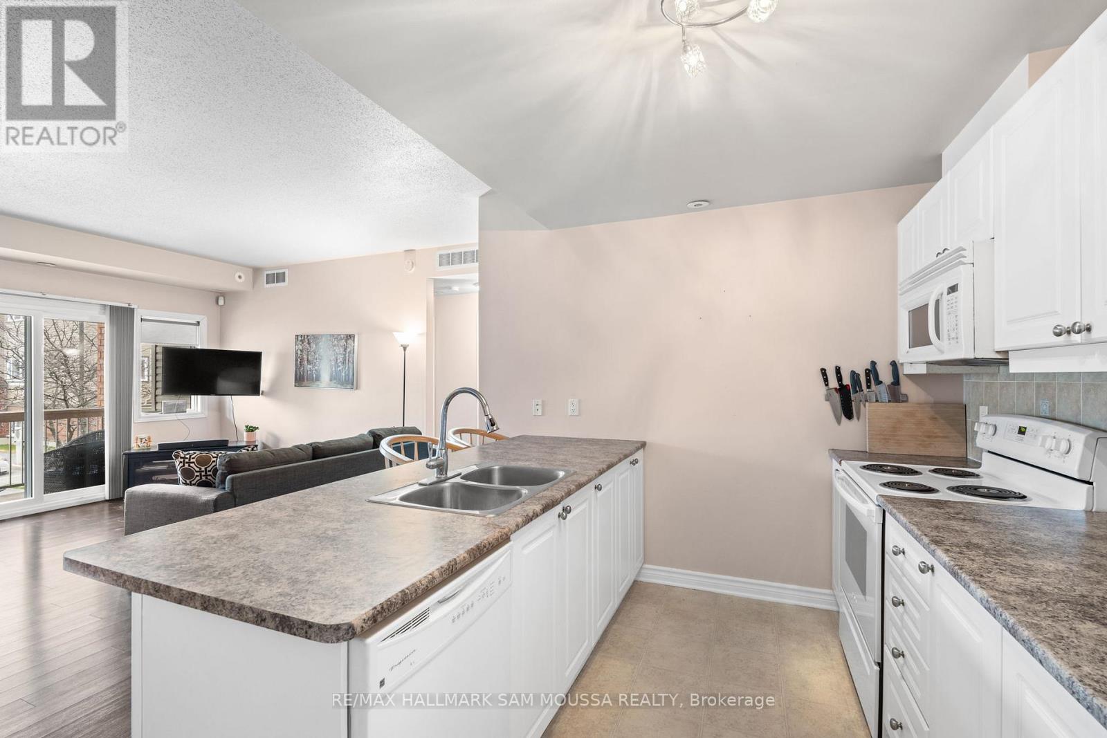 E - 1103 Stittsville Main Street, Ottawa, Ontario  K2S 0C7 - Photo 12 - X12133361