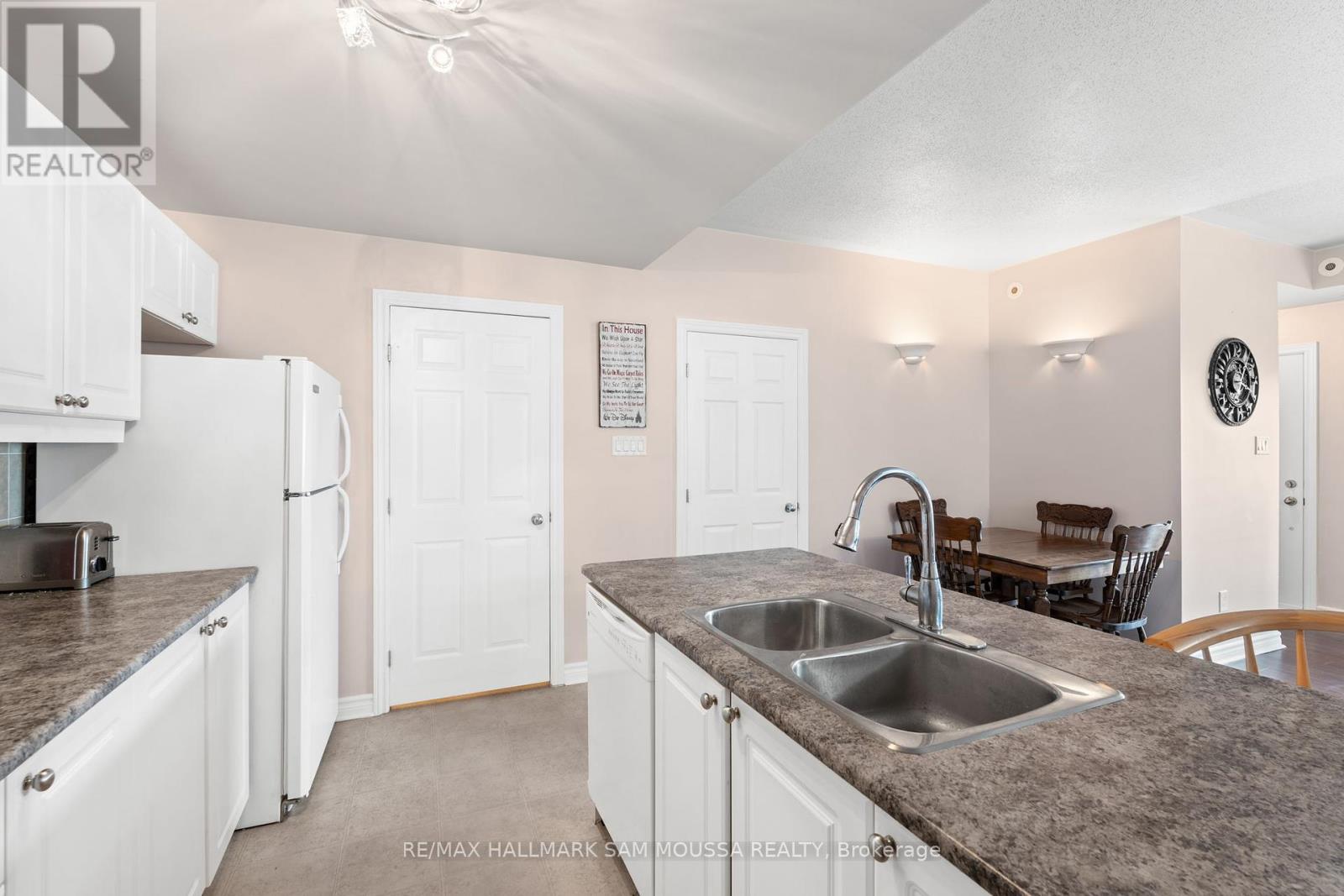 E - 1103 Stittsville Main Street, Ottawa, Ontario  K2S 0C7 - Photo 13 - X12133361