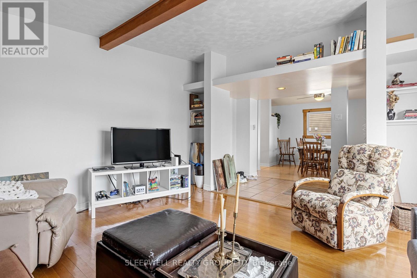 844 Norton Avenue, Ottawa, Ontario  K2B 5P6 - Photo 8 - X12133398